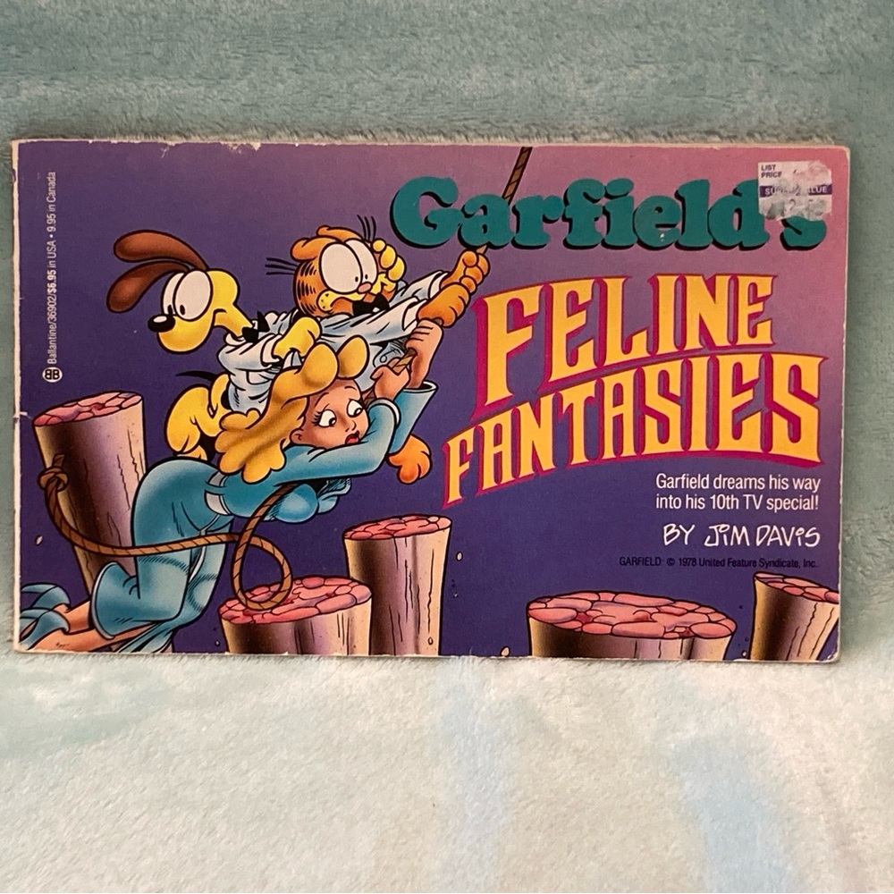 Preowned 1978 Garfield's Feline Fantasies by Jim Davis Book Wear on Edges
